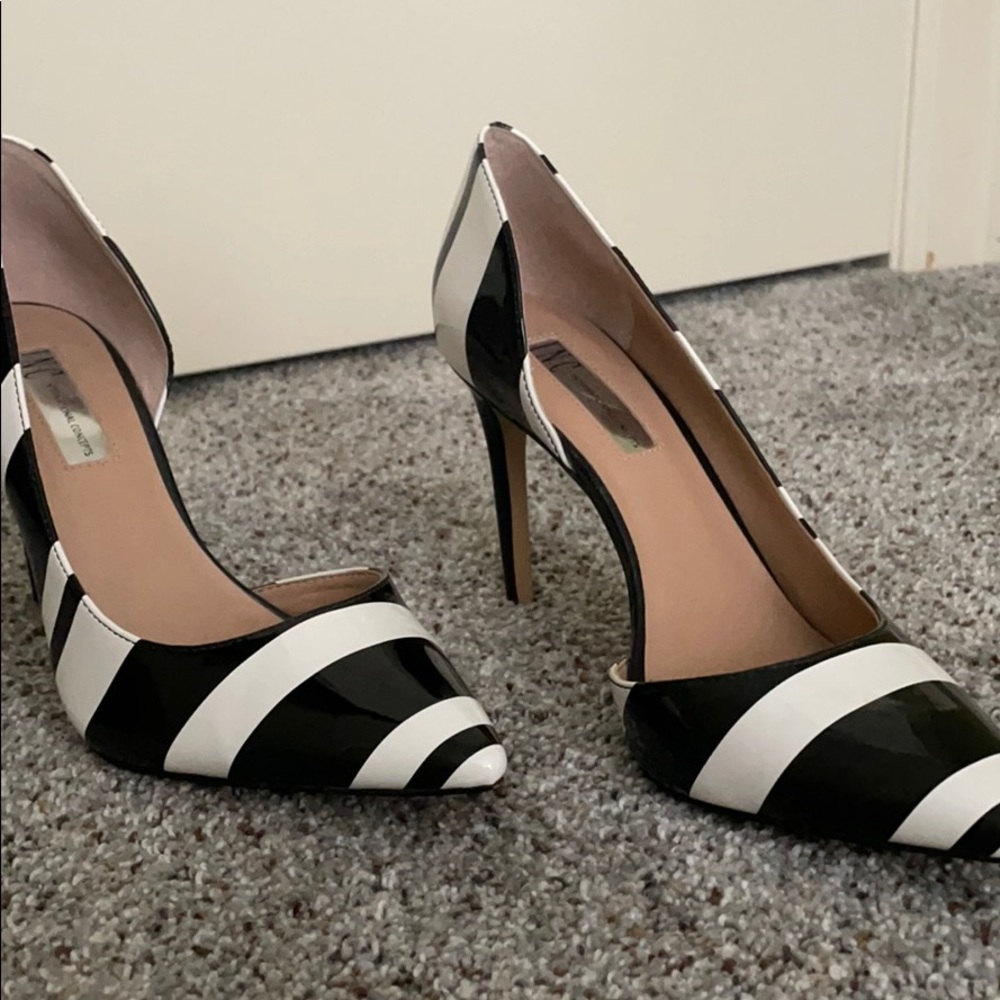 INC Pumps.